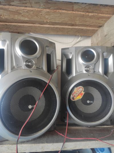 Лот: 18837538. Фото: 1. Колонки LG. Портативные, беспроводные колонки