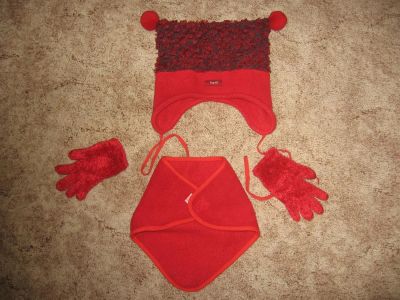 Лот: 3734116. Фото: 1. Шапка+шарфик+перчатки на девочку... Шарфы, варежки