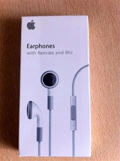 Лот: 1316489. Фото: 1. earphones with remote and mic... Наушники, гарнитуры