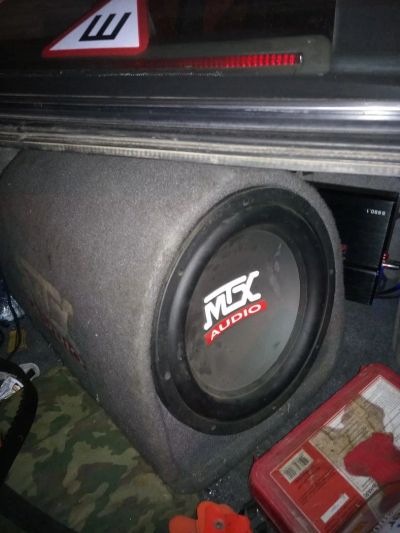 Лот: 10648925. Фото: 1. Сабвуфер мтз с усилителем и проводами. Сабвуферы