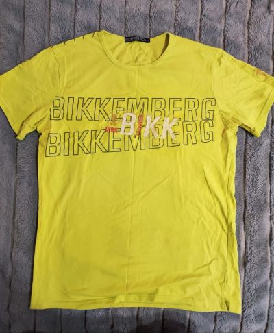 Лот: 19206169. Фото: 1. Стильная яркая футболка Bikkembergs... Футболки