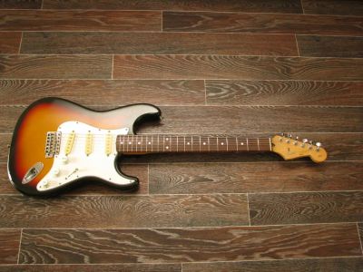 Лот: 3718608. Фото: 1. Squier by Fender Stratocaster... Гитары