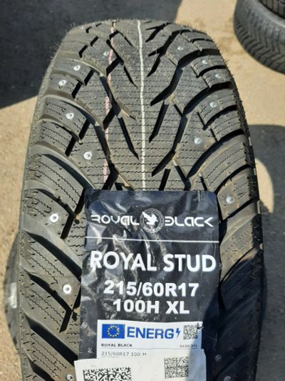 Лот: 25802975. Фото: 1. 215/60 R17 100H Royal Black Stud... Шины