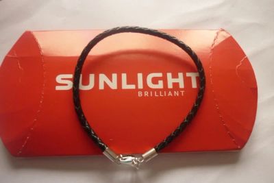 Лот: 4656259. Фото: 1. Кожаный браслет с серебряной застёжкой. Браслеты