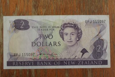 Лот: 21040846. Фото: 1. Новая Зеландия 2 доллара 1981... Австралия и Океания