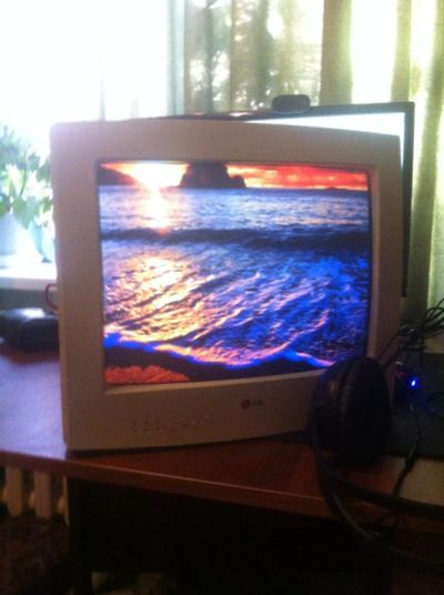 Лот: 7690958. Фото: 1. Монитор LG Studioworks 44i. ЭЛТ-мониторы