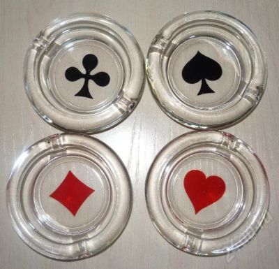 Лот: 193223. Фото: 1. Пепельницы-4 масти . Италия. Новое... Красноярск