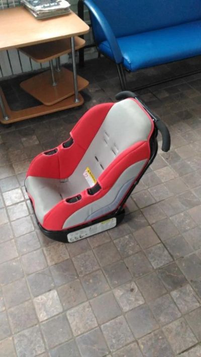 Лот: 8338684. Фото: 1. Автомобильное кресло-коляска. Детские автокресла