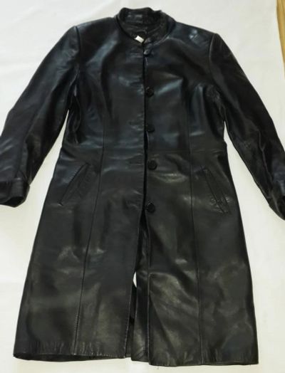 Лот: 11950010. Фото: 1. Тренч (Френч) женский, кожаный... Верхняя одежда
