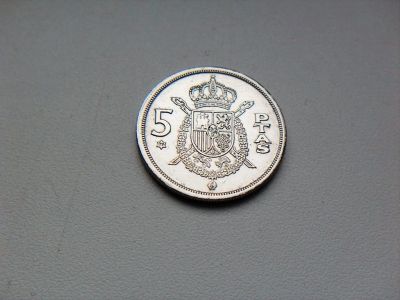 Лот: 11959926. Фото: 1. 5 Песет 1975 год Испания. Европа