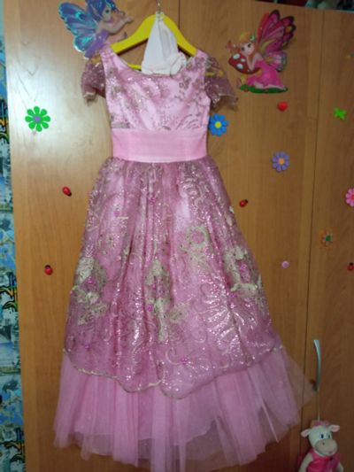 Лот: 20280647. Фото: 1. Нарядное платье на выпускной. Детские карнавальные, праздничные костюмы