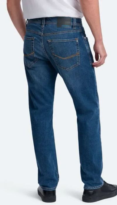 Лот: 20862412. Фото: 1. Высокий рост джинсы Pierre Cardin... Брюки, джинсы, шорты