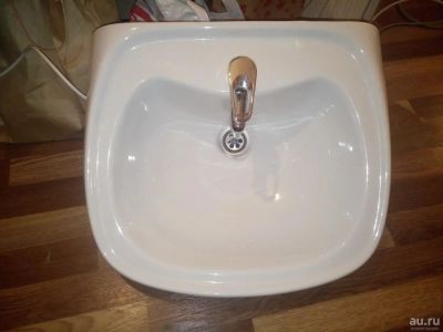 Лот: 8702497. Фото: 1. Раковина со смесителем. Раковины, умывальники