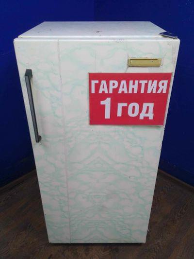 Лот: 14064220. Фото: 1. Холодильник (эконом) бирюса б-2... Холодильники, морозильные камеры