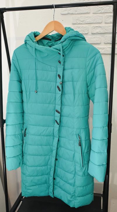 Лот: 25885704. Фото: 1. Куртка женская демисезонная. Верхняя одежда