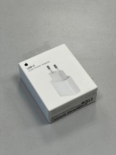 Лот: 18550949. Фото: 1. Сетевое зарядное устройство Apple... Зарядные устройства, блоки питания, адаптеры сетевые для смартфонов