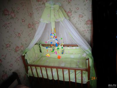 Лот: 9003133. Фото: 1. Кроватка детская с маятником. Детские кровати и кроватки