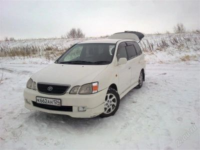 Лот: 1614690. Фото: 1. Toyota Gaia, 2002. Автомобили