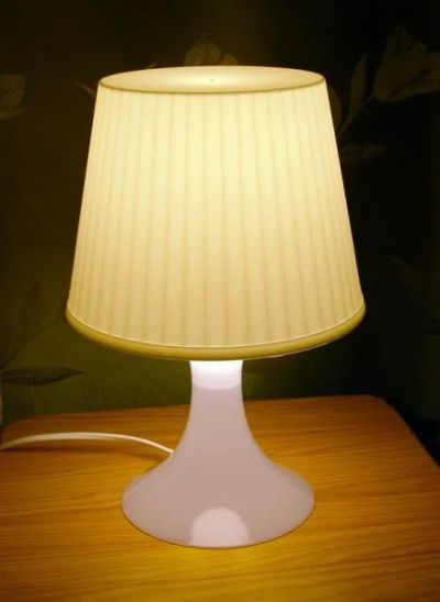 Лот: 2943585. Фото: 1. Уютный настольный светильник IKEA... Другое (предметы интерьера)