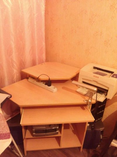 Лот: 7296276. Фото: 1. Стол компьютерный. Компьютерные и письменные столы