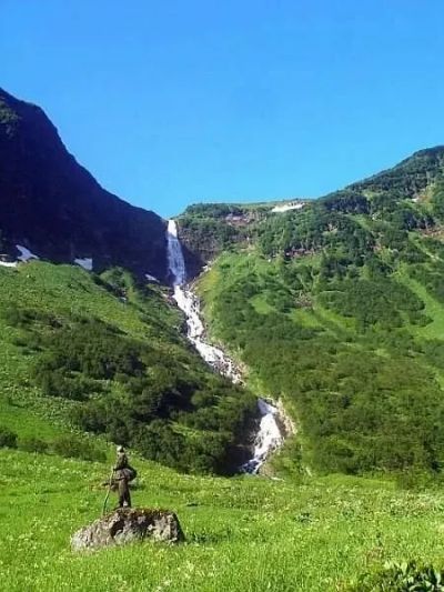 Лот: 25883655. Фото: 1. Продукт Вода из родника. Напитки