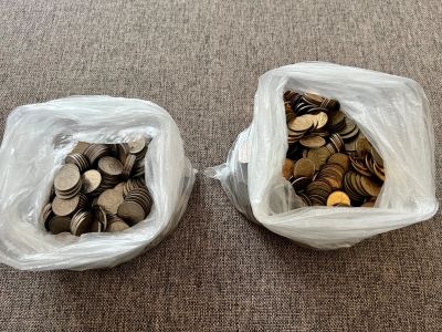 Лот: 20021887. Фото: 1. Монеты номинал 10 копеек и 5 копеек. Россия после 1991 года