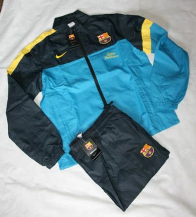 Лот: 3805298. Фото: 1. Олимпийка Nike Barcelona. Верхняя одежда