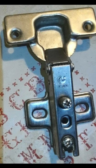 Лот: 25885311. Фото: 1. Шарнир, петля мебельная тип Лягушка. Мебельная фурнитура и наполнители