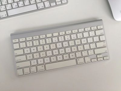 Лот: 7520786. Фото: 1. Клавиатура Apple беспроводная. Клавиатуры и мыши