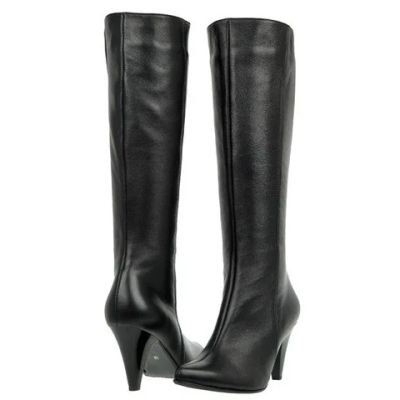 Лот: 7286804. Фото: 1. Кожаные деми сапожки, р.38. Сапоги