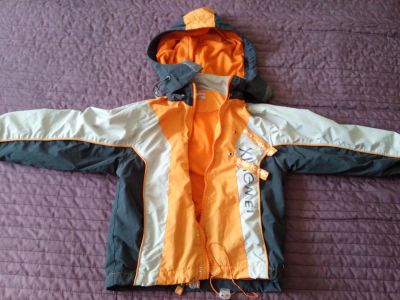 Лот: 8032303. Фото: 1. Ветровка рост 116. Верхняя одежда