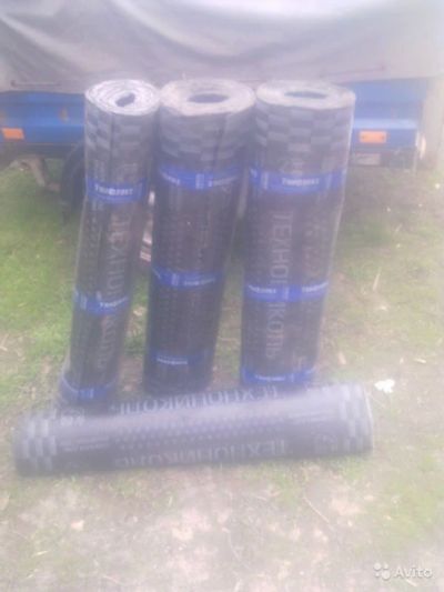 Лот: 7994699. Фото: 1. Унифлекс 1х10м 10м2/рулон б/у. Кровельные материалы