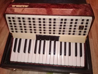 Лот: 25897407. Фото: 1. Аккордеон Заря 2. Баяны, аккордеоны, гармони