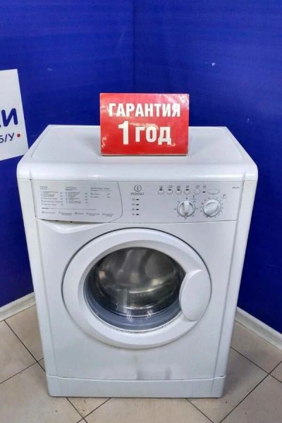 Лот: 16944109. Фото: 1. Стиральная машина indesit wisl... Стиральные машины