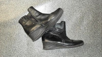 Лот: 3278873. Фото: 1. Полусапожки. Ботильоны, полусапожки