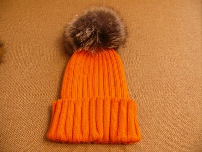 Лот: 6644353. Фото: 1. Шапка с мехом чернобурки. Головные уборы