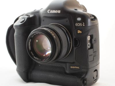 Лот: 9906622. Фото: 1. Canon 1Ds. Цифровые зеркальные
