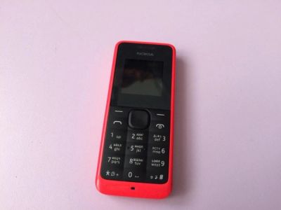 Лот: 5531843. Фото: 1. Сотовый телефон Nokia 105, хорошее... Кнопочные мобильные телефоны