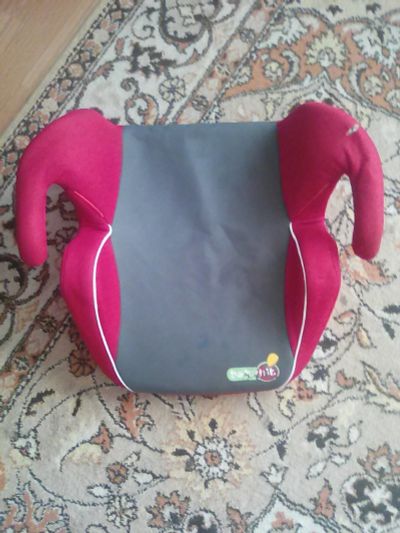 Лот: 14769120. Фото: 1. Детское автомобильное кресло Бустер. Детские автокресла