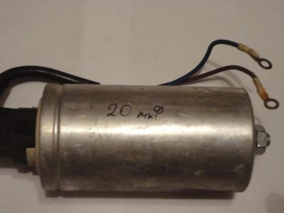 Лот: 8713134. Фото: 1. Конденсатор 20 мкФ 330Vac. Конденсаторы