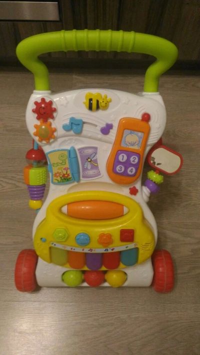 Лот: 9759816. Фото: 1. Ходунки каталка толокар. Ходунки, прыгунки, качели