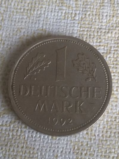 Лот: 18632113. Фото: 1. Германия 1 марка 1992г.-J-. Германия и Австрия