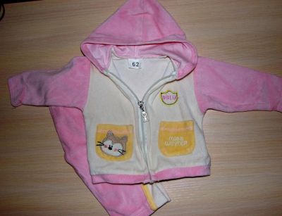 Лот: 5977322. Фото: 1. Костюмчик на девочку (размер 62-66-68... Костюмы, пиджаки, комбинезоны