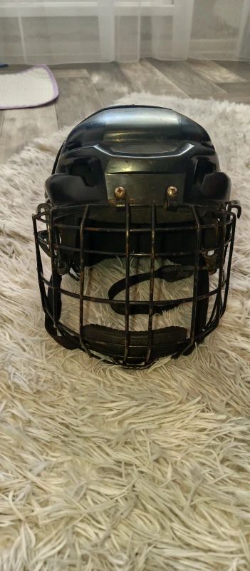 Лот: 25898604. Фото: 1. Шлем хоккейный. Шлемы