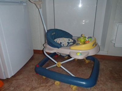 Лот: 5476594. Фото: 1. Ходунки,б\у в хорошем состоянии. Ходунки, прыгунки, качели