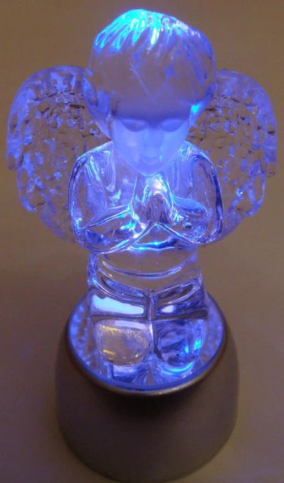 Лот: 2504384. Фото: 1. новая ! статуэтка на подставке... Фигурки, статуэтки