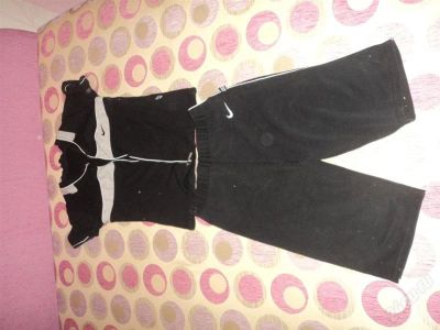 Лот: 1264342. Фото: 1. костюм для фитнеса nike срочно. Спортивная одежда