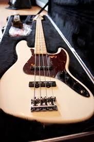 Лот: 6747575. Фото: 1. Fender Jazz Bass American Standard... Гитары