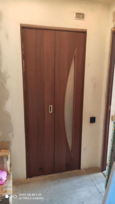 Лот: 17345729. Фото: 1. дверь-книжка. Двери межкомнатные