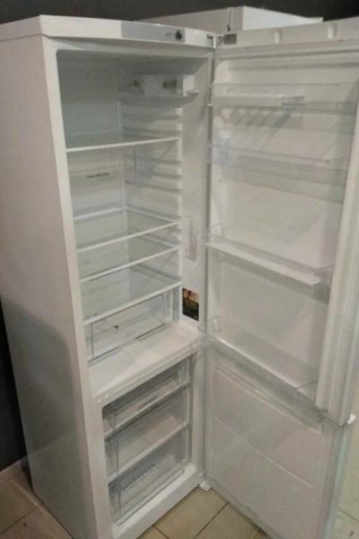 Лот: 16990388. Фото: 1. Холодильник hotpoint-ariston hbm... Холодильники, морозильные камеры